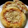 mini-pizza-s-daskom-mediterana