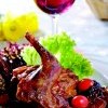 zec-u-umaku-od-suhih-sljiva